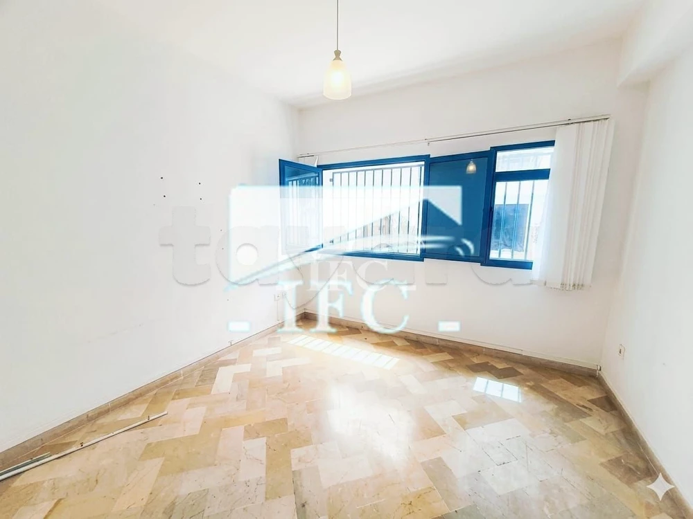 Bureau en 5 espaces- 120m²- Lac 1 -IFCL1241