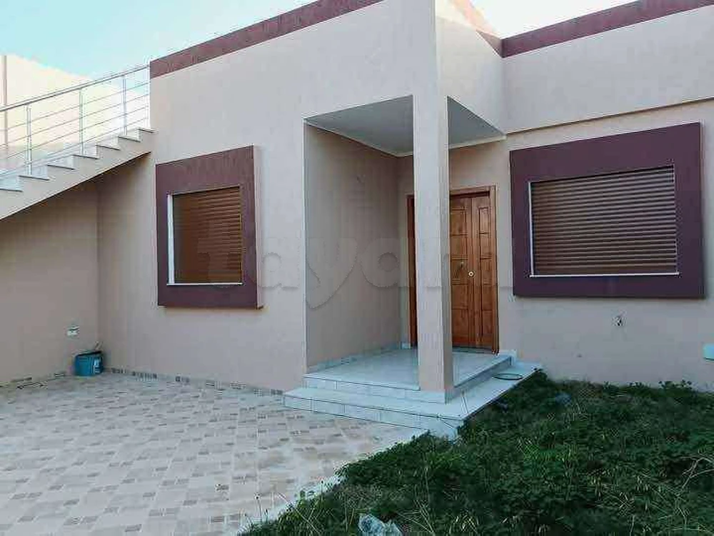 à vendre une villa s+3 à el haouaria prés de la plage