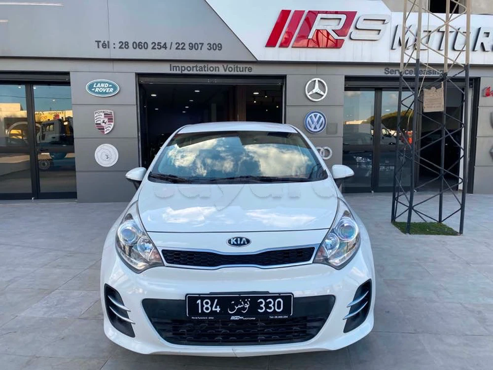 KIA RIO PREMIÈRE MAIN. MODÈLE 2016