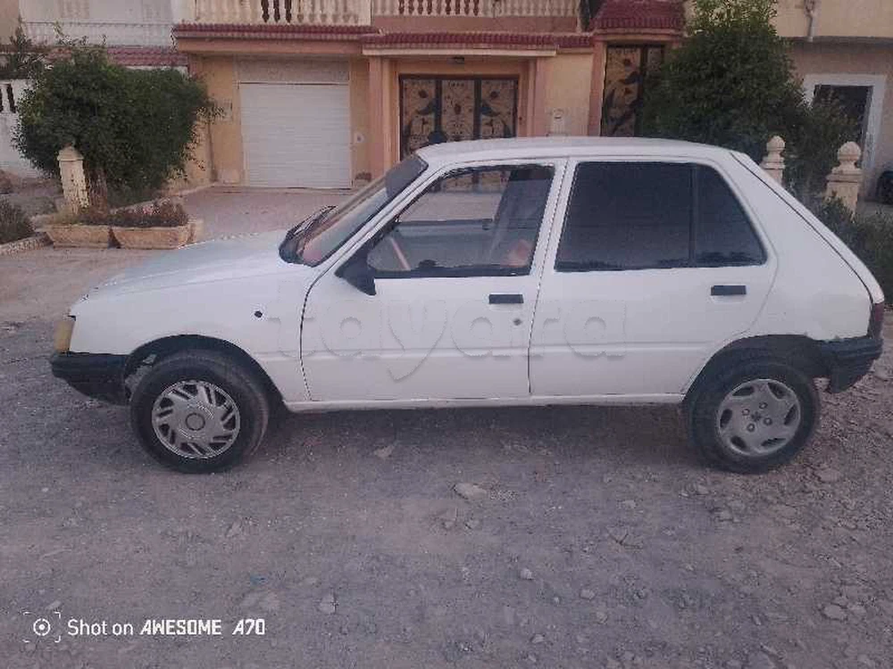 Peugeot 205