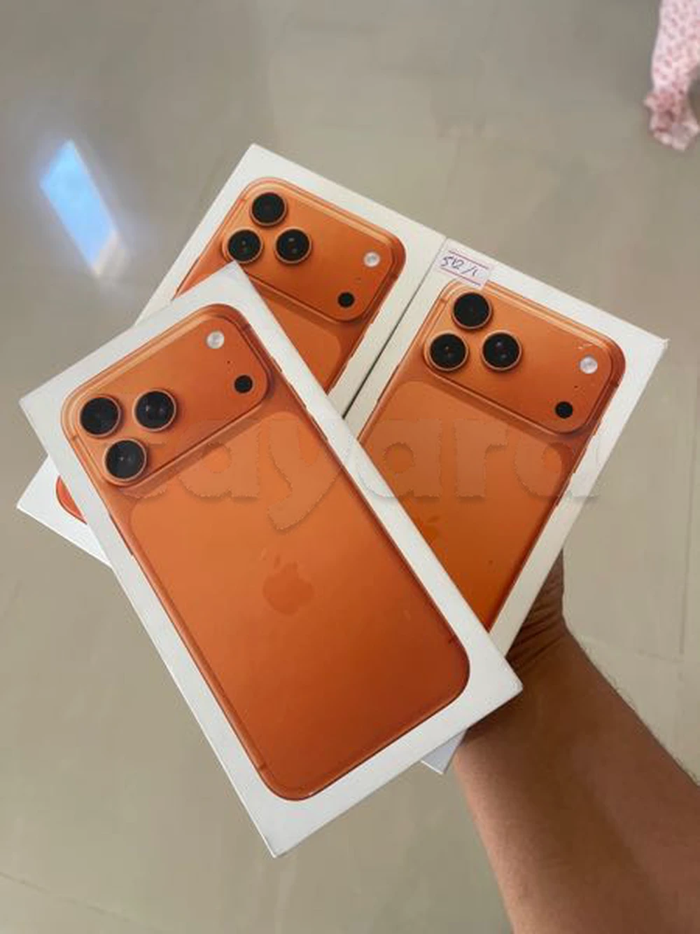 iphone 17 pro max 512G Cacheté