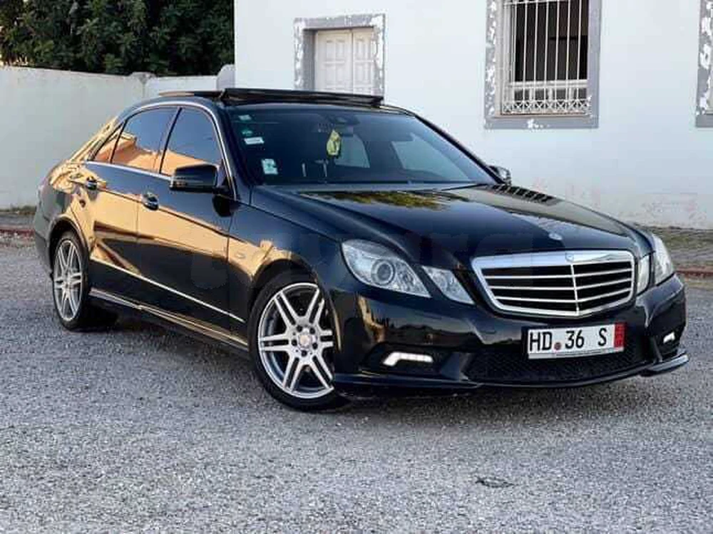 Carte voiture Mercedes-Benz Classe E