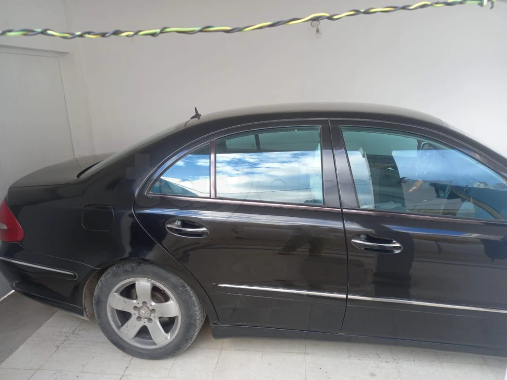 Carte voiture Mercedes-Benz 220