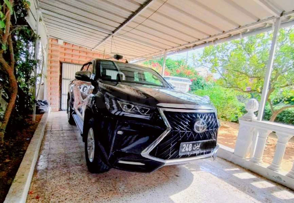 Carte voiture Toyota Hilux