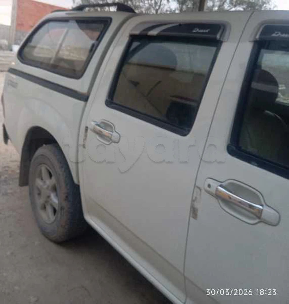 Carte voiture Isuzu D-Max