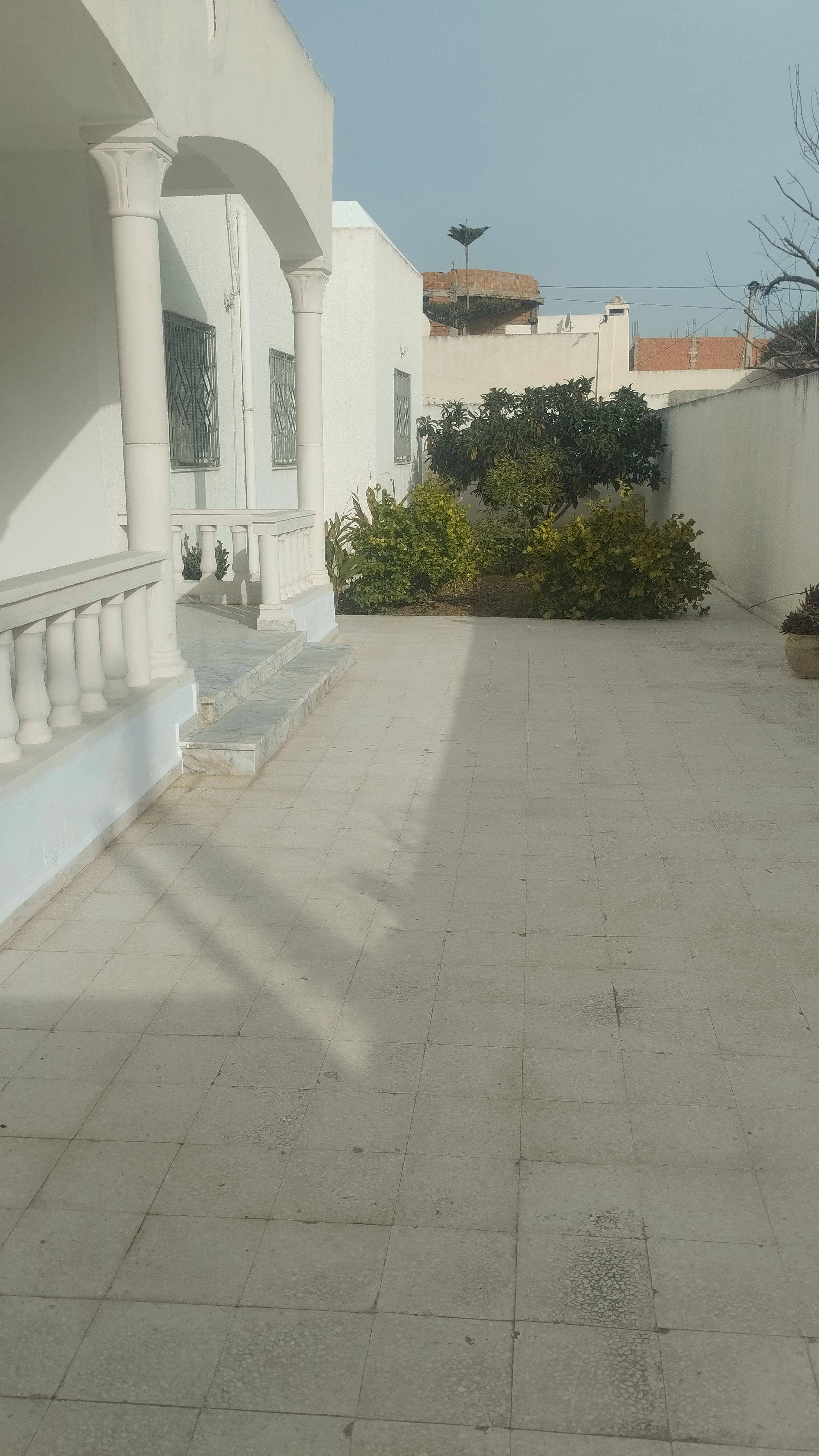 vente villa ariana plein pied jardin terrasse enkhilet