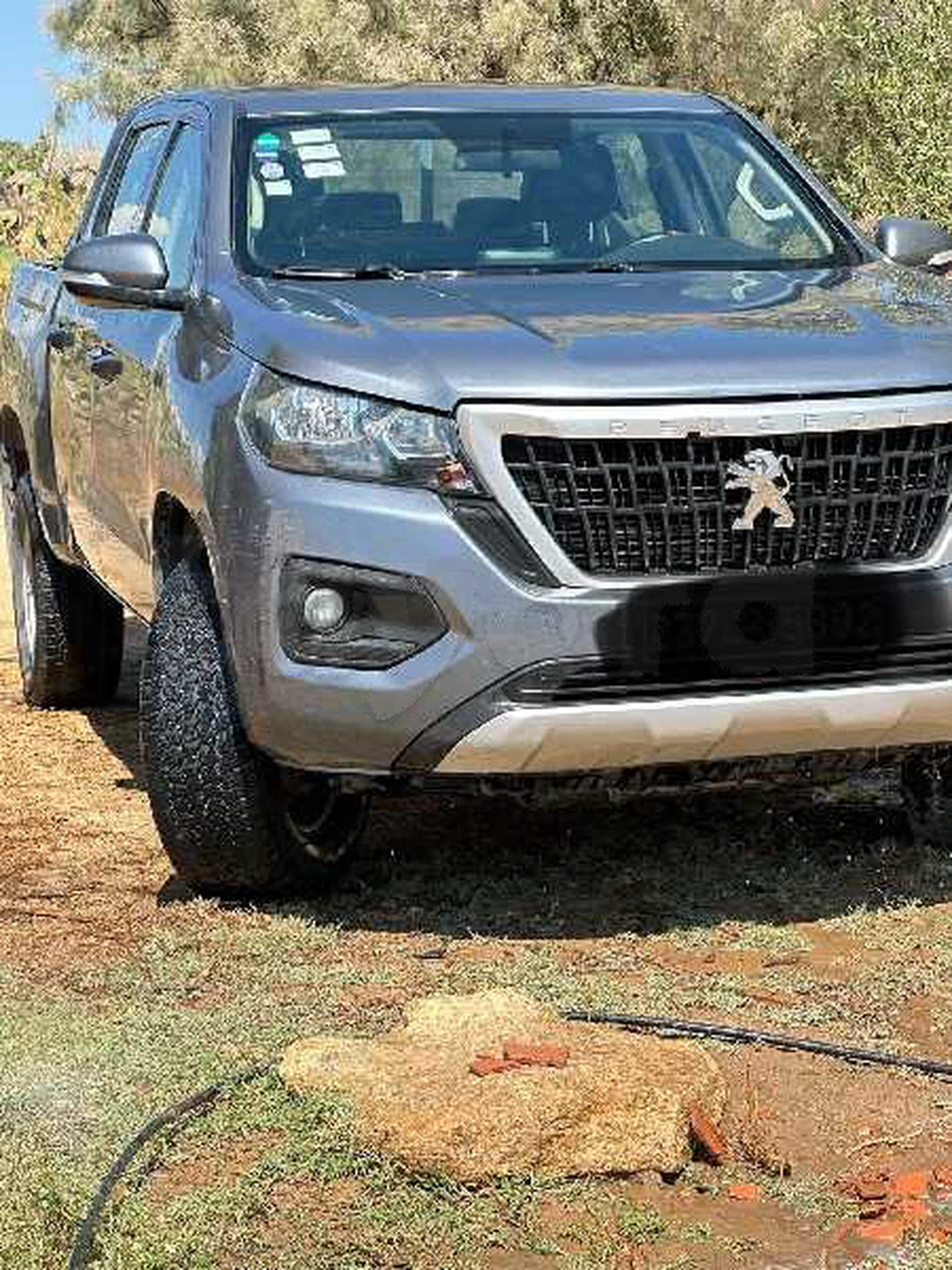 voiture Peugeot landtrek double cabine 4x4