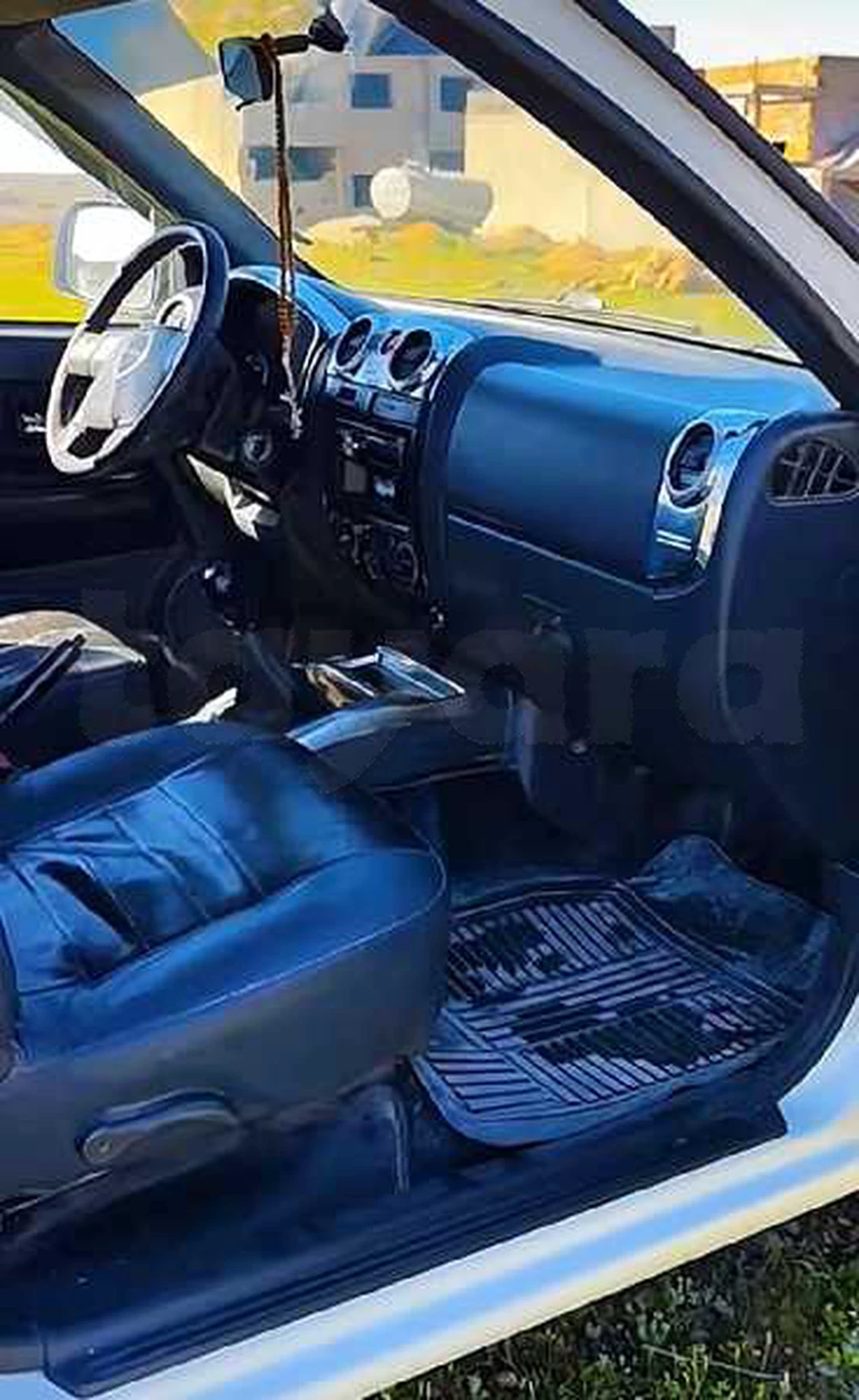 Carte voiture Isuzu D-Max