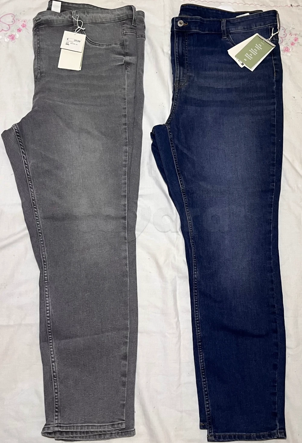 Deux jeans neuf jamais porté
