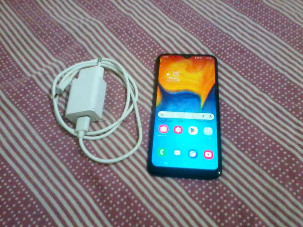 Samsung a20
