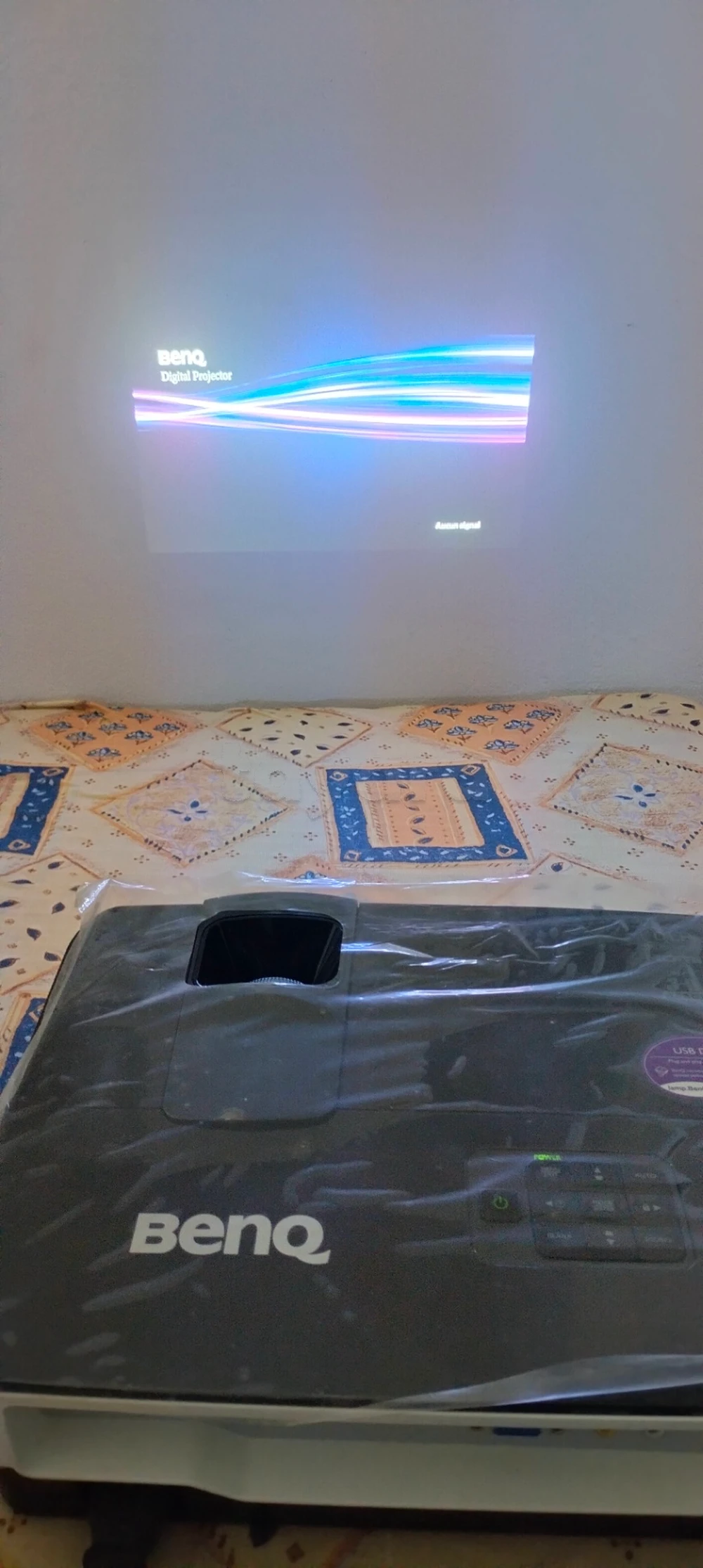 Vidéoprojecteur BenQ MX660P – État quasi neuf, utilisé une seule fois + lampe de rechange neuve + sacoche