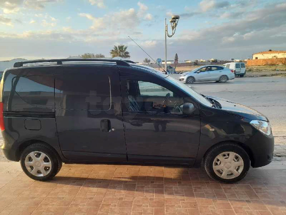 Carte voiture Dacia Dokker