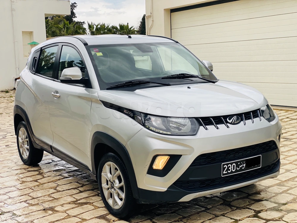 Carte voiture Mahindra Hover