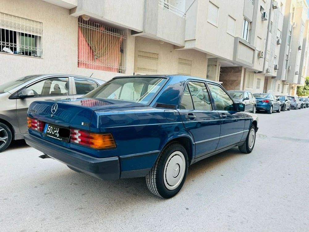 Mercedes-Benz 190
