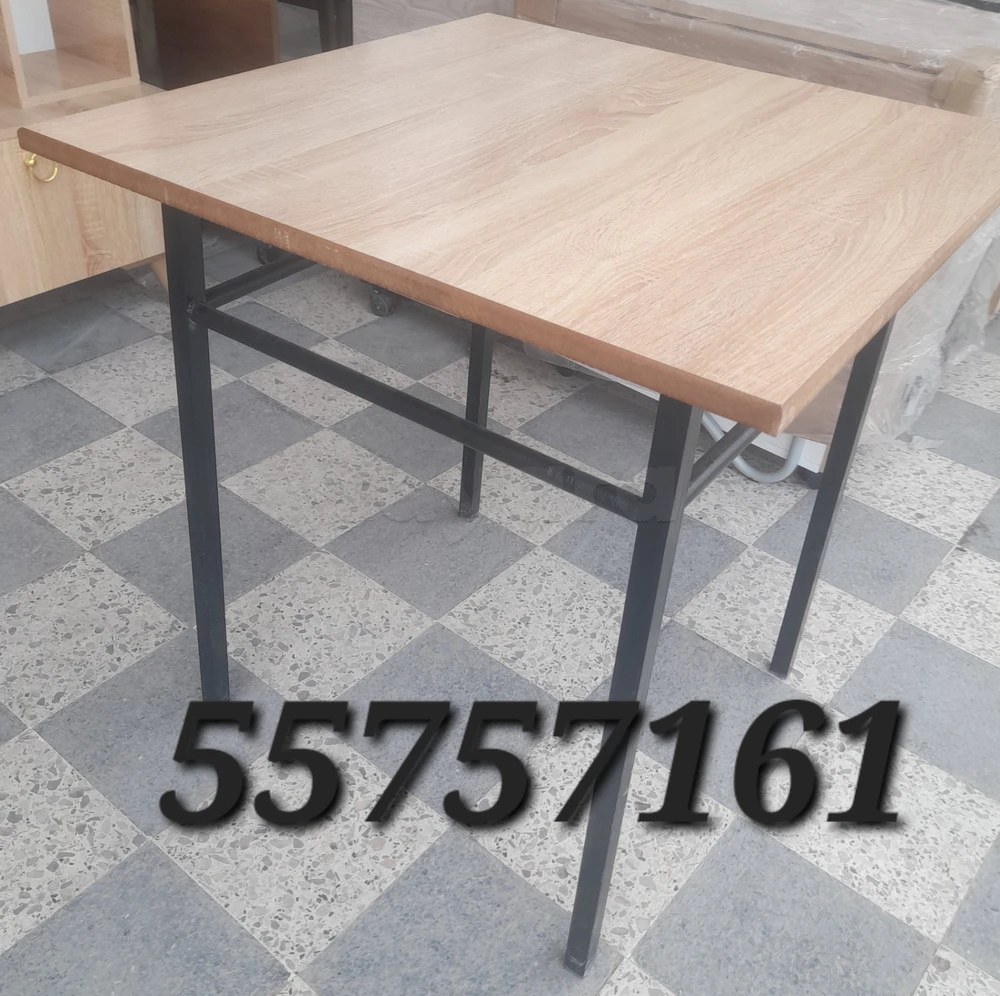 Chaises pour cafe resto table dispo