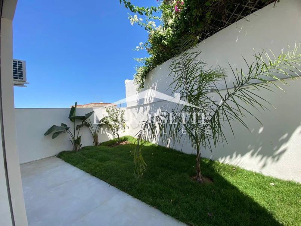 Duplex S+3 avec piscine couverte à louer à Gammarth MDL0737