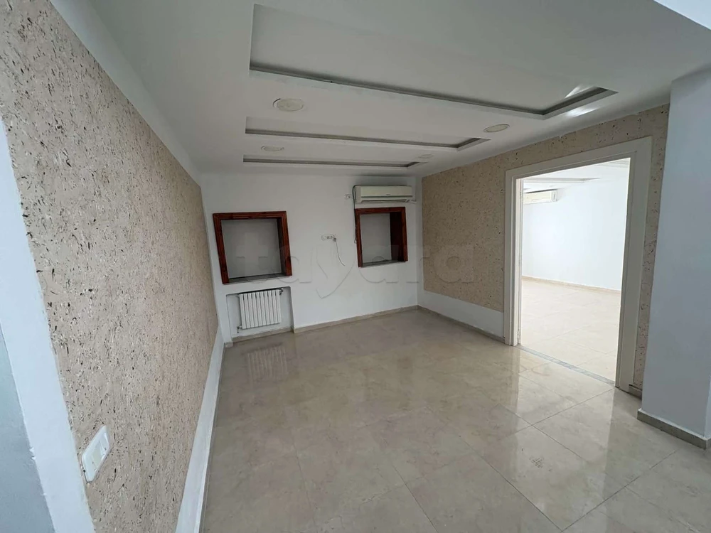 A vendre : RDC d'une villa " Studio indépendant " à Bardo