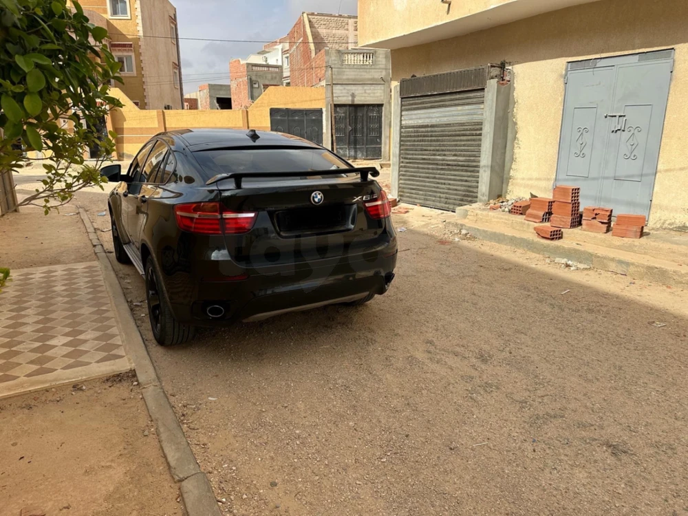 Carte voiture BMW X6