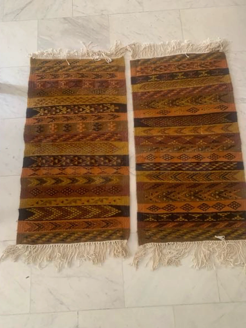 2 tapis en laine artisanal