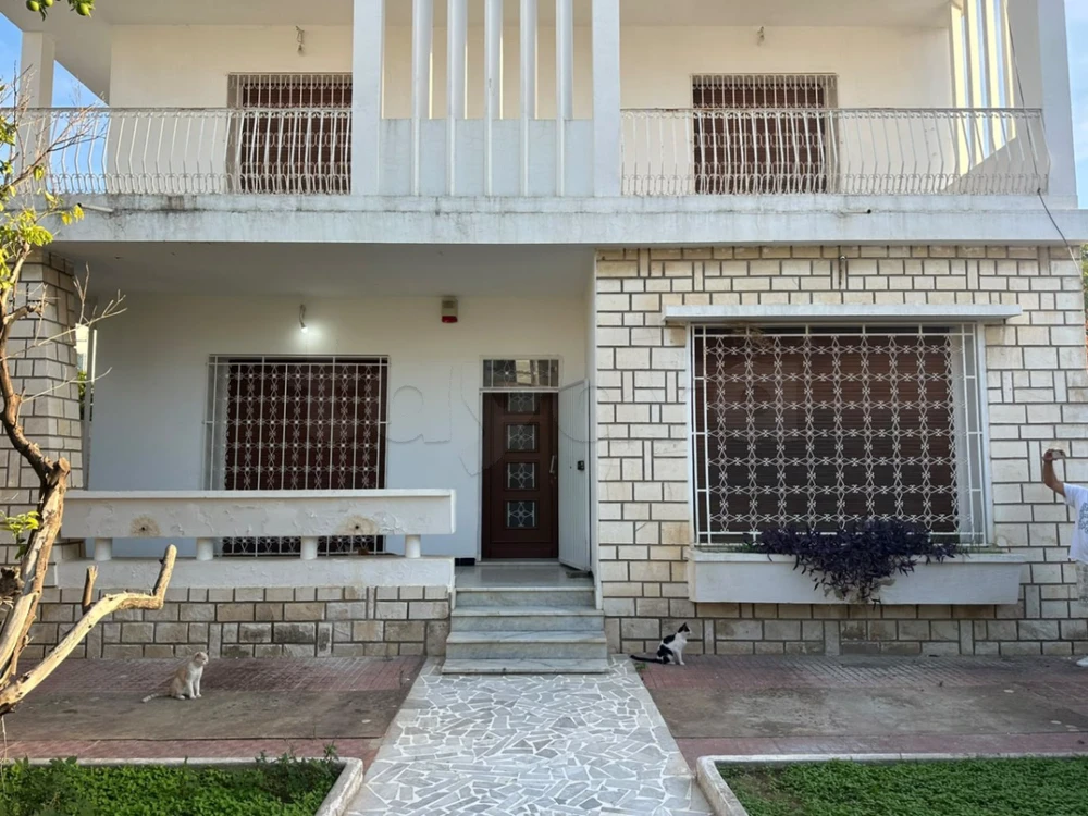 À VENDRE – VILLA S+6 SUR 2 ÉTAGES – 460 M² – LE BARDO