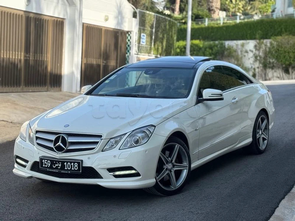 Carte voiture Mercedes-Benz Classe E
