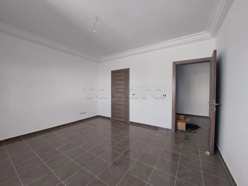 Des bureaux s1 à Rades ville