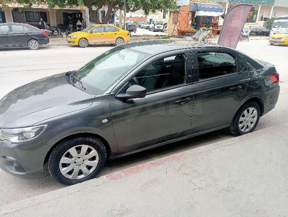 Peugeot 301