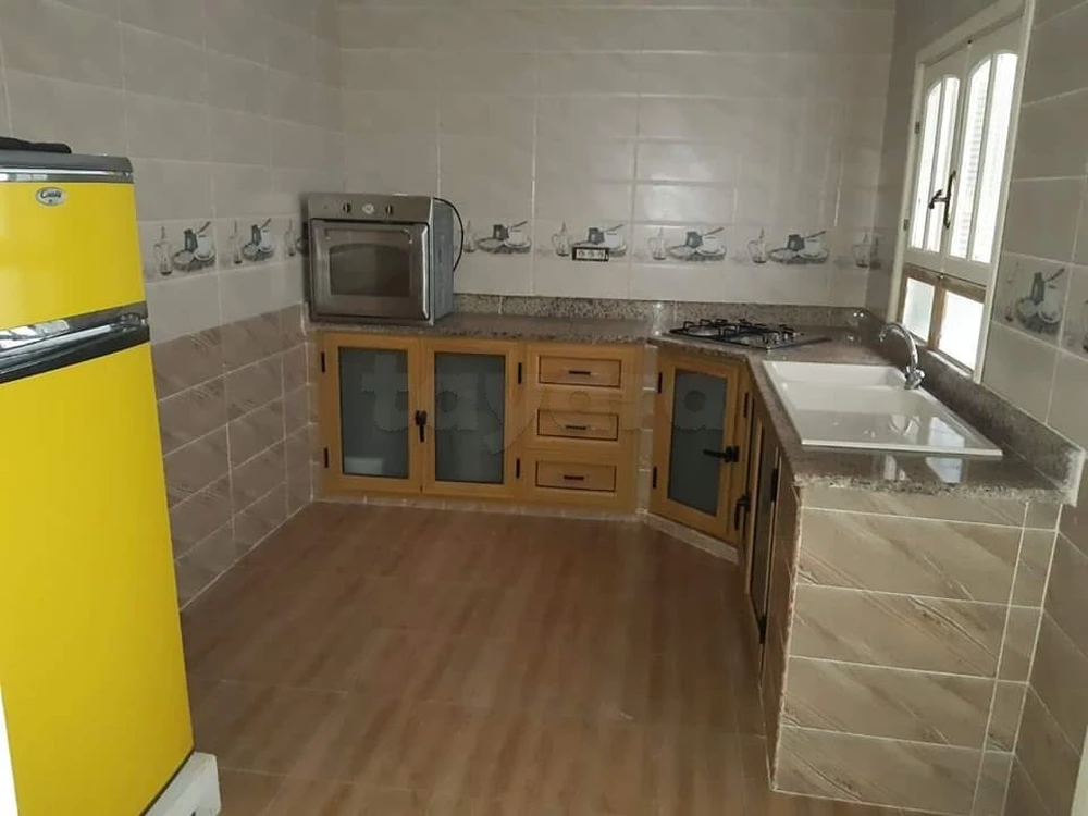 Maison à Khzema Est à louer