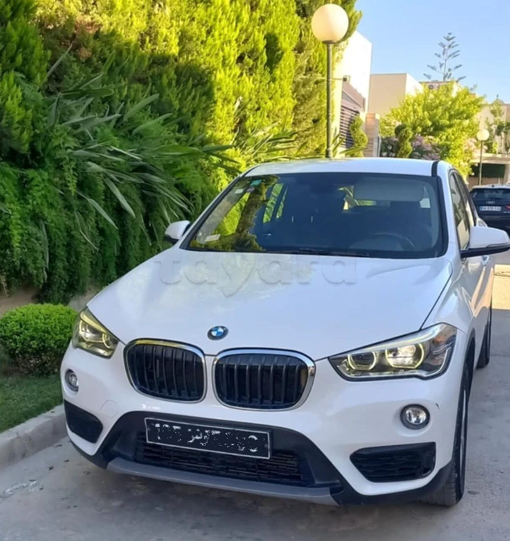 Carte voiture BMW X1