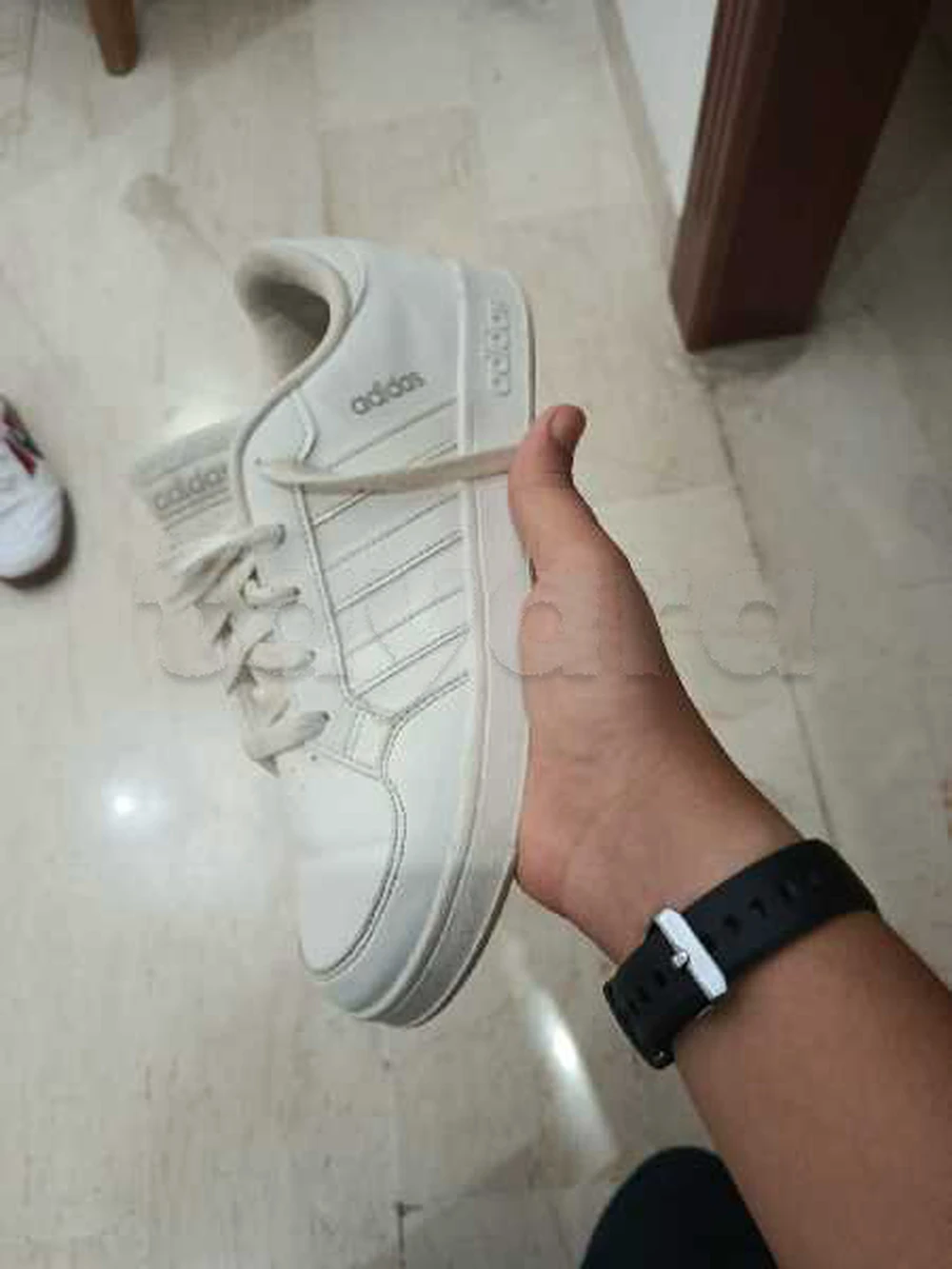 un espadrilles adidas cacheté original importé