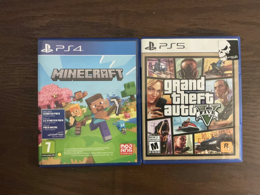 À vendre : 2 jeux vidéo originaux Minecraft PS4 et Grand Theft Auto V (GTA 5) PS5