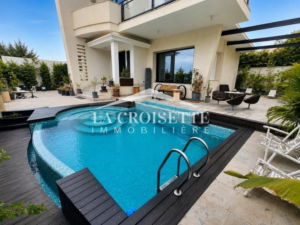 Villa S+7 avec piscine à louer au Lac2 MVL1019