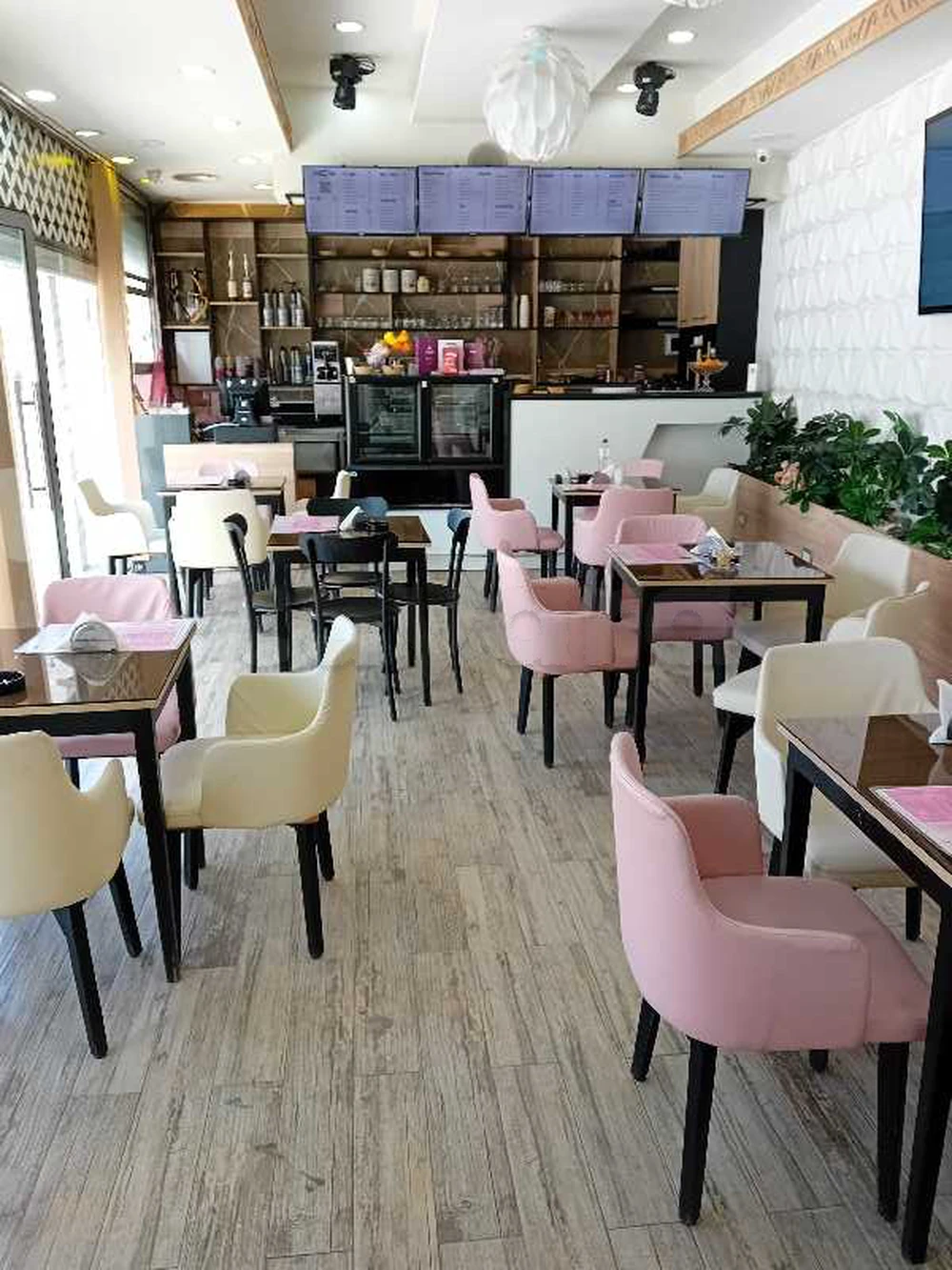 Équipements complet d'une salon de thé