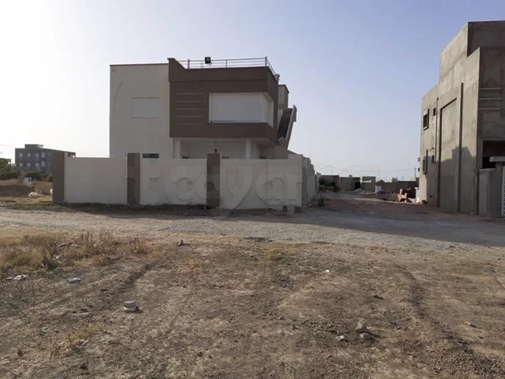 a vendre: 4 clots de terrains à bou mhel el bassatine
