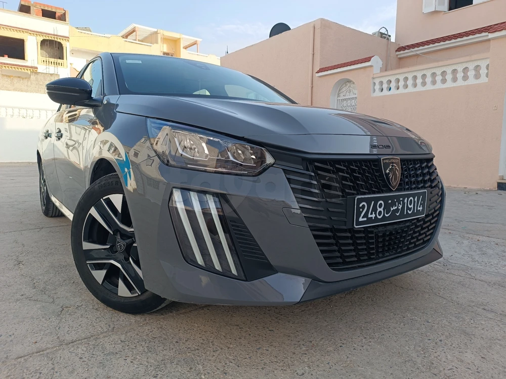 Peugeot 208