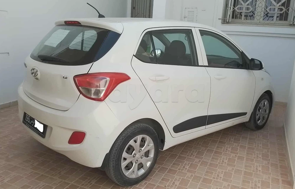 Carte voiture Hyundai i10