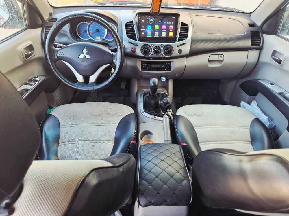 Carte voiture Mitsubishi L200