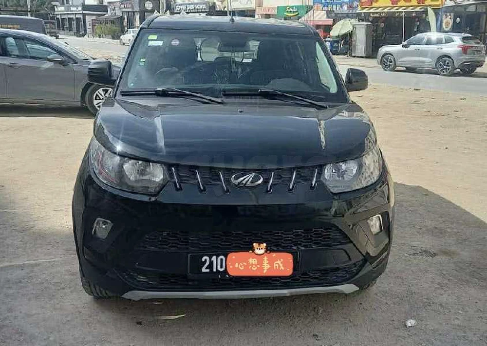 Carte voiture Mahindra Hover