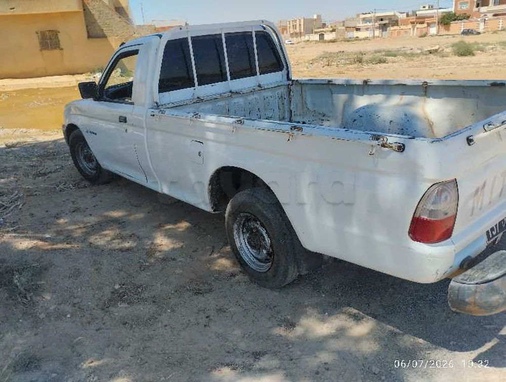 Mitsubishi L200