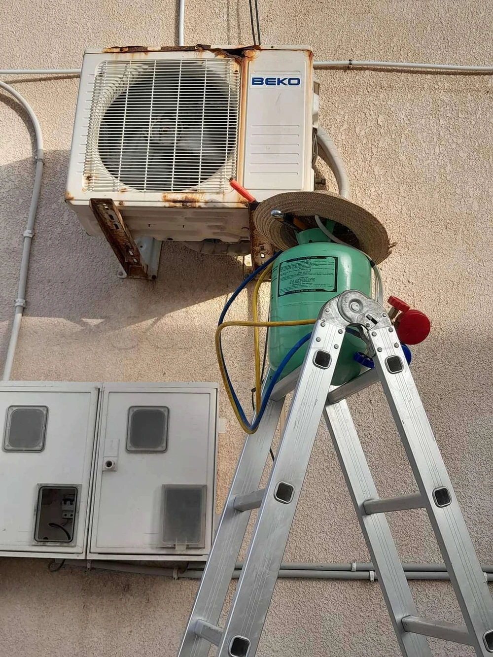 Climatisation et central clim et plomberie gaz devel réparation climatiseur et charge gaz R22/R410A
