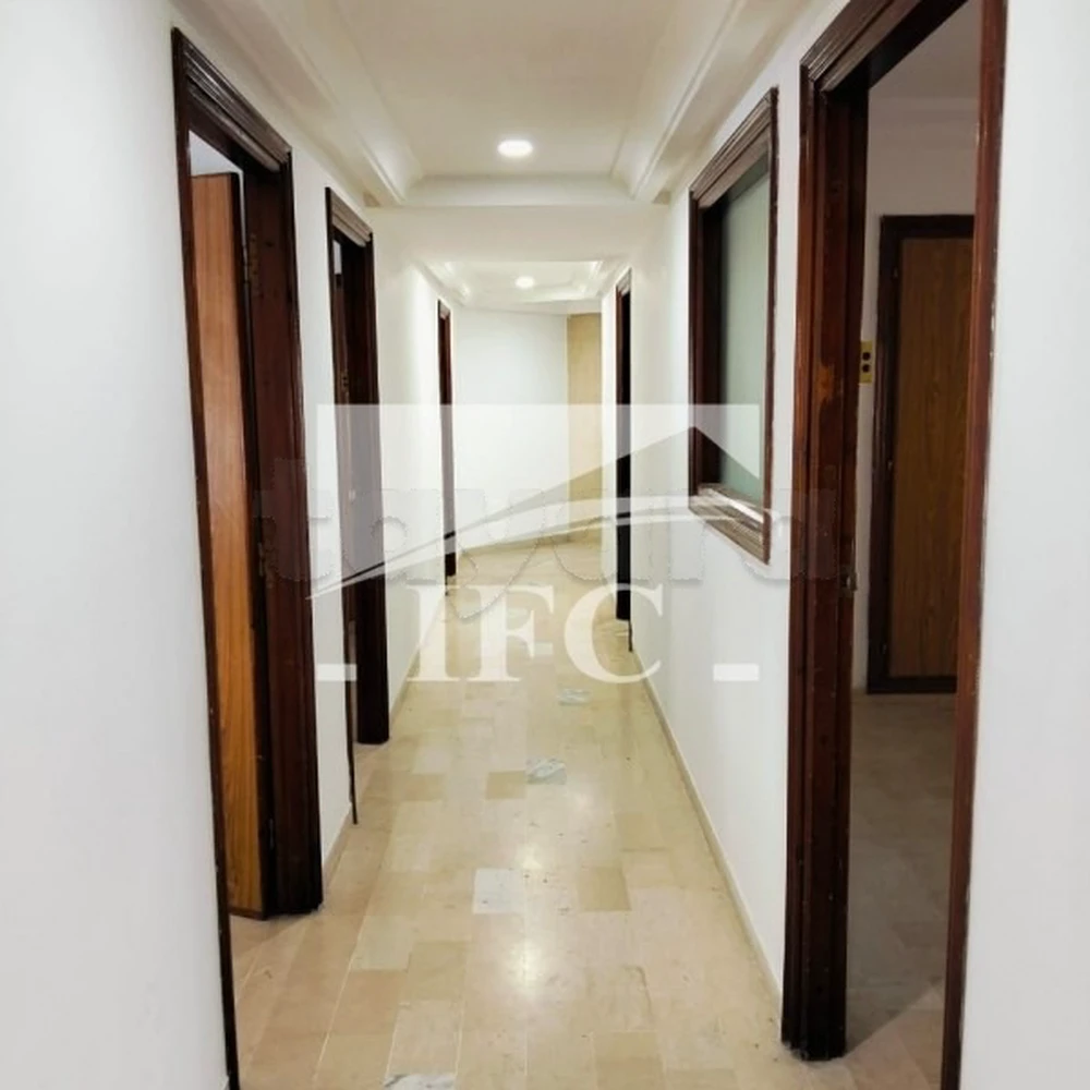 Bureau en 10 espaces-240m²- Lac 1 – IFCL1304