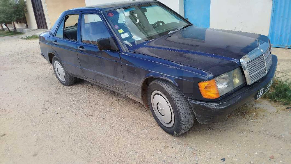 Mercedes-Benz 190