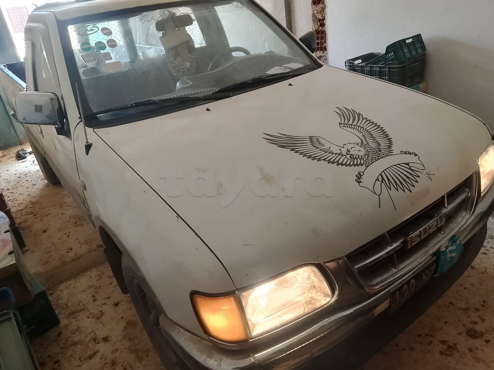 Carte voiture Isuzu D-Max