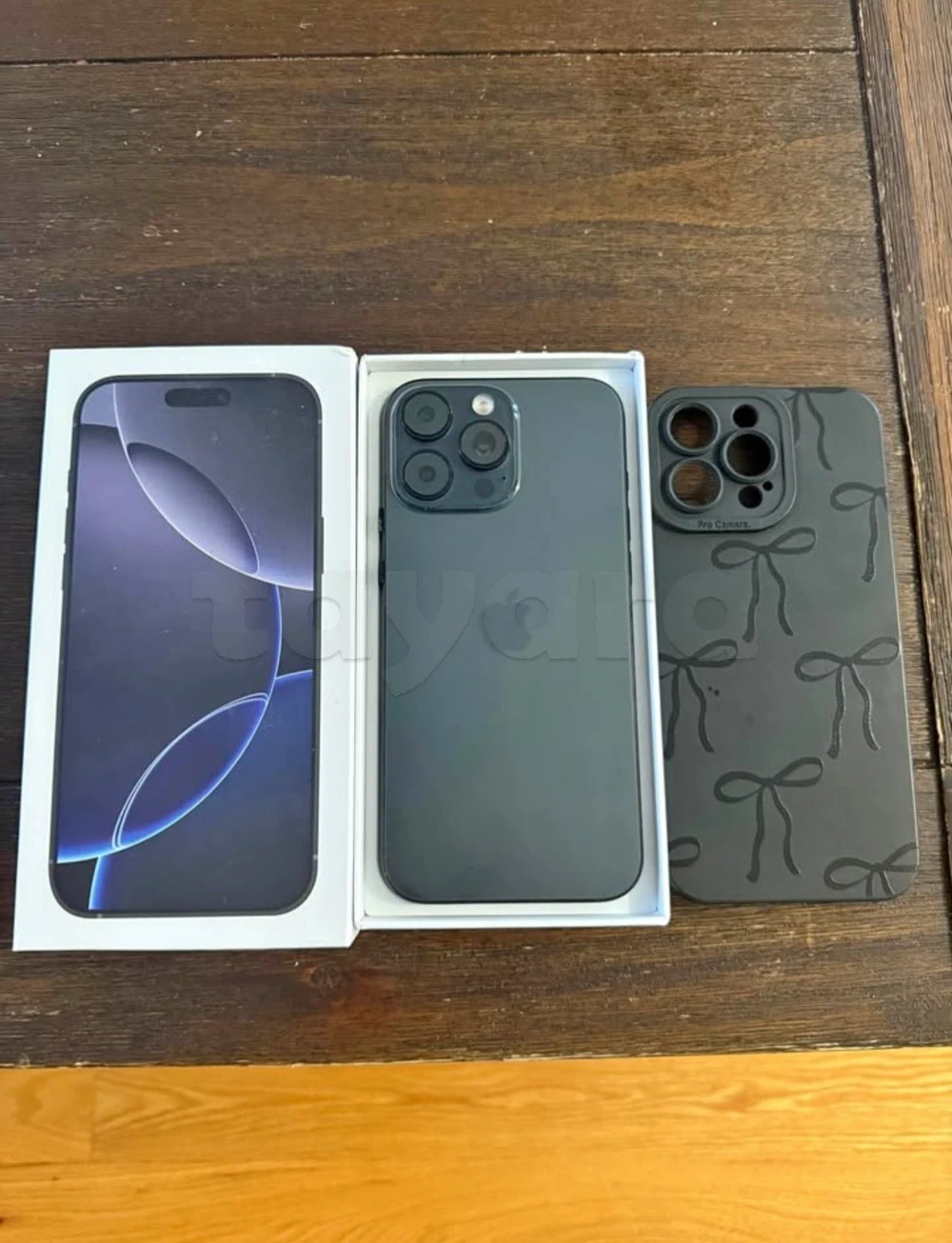 Iphone 16 pro max état neuf