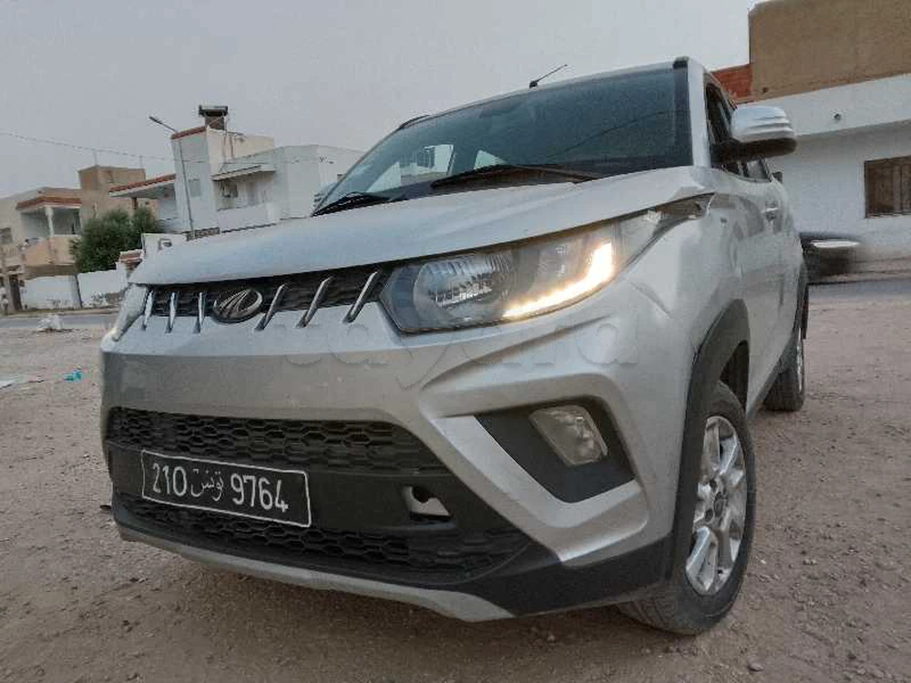 Carte voiture Mahindra Hover
