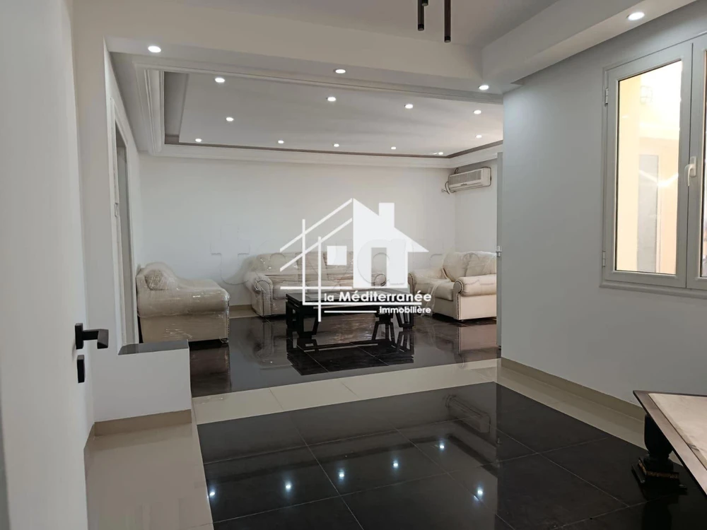 Appartement S+3 au Lac 1