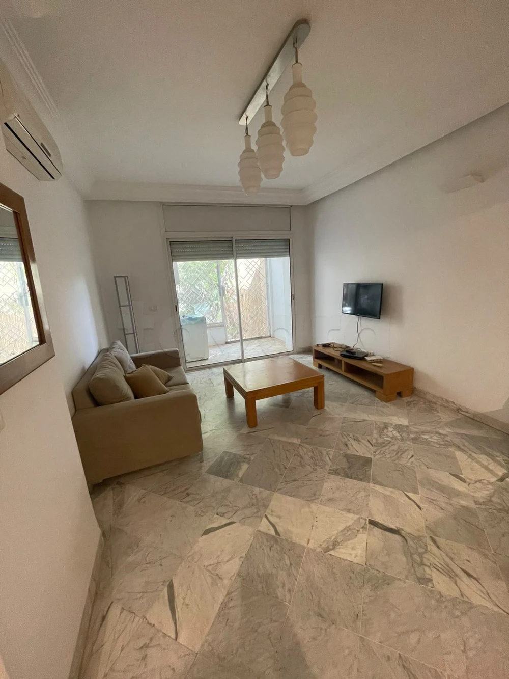 s+1 avec jardin a vendre a ain zaghouan