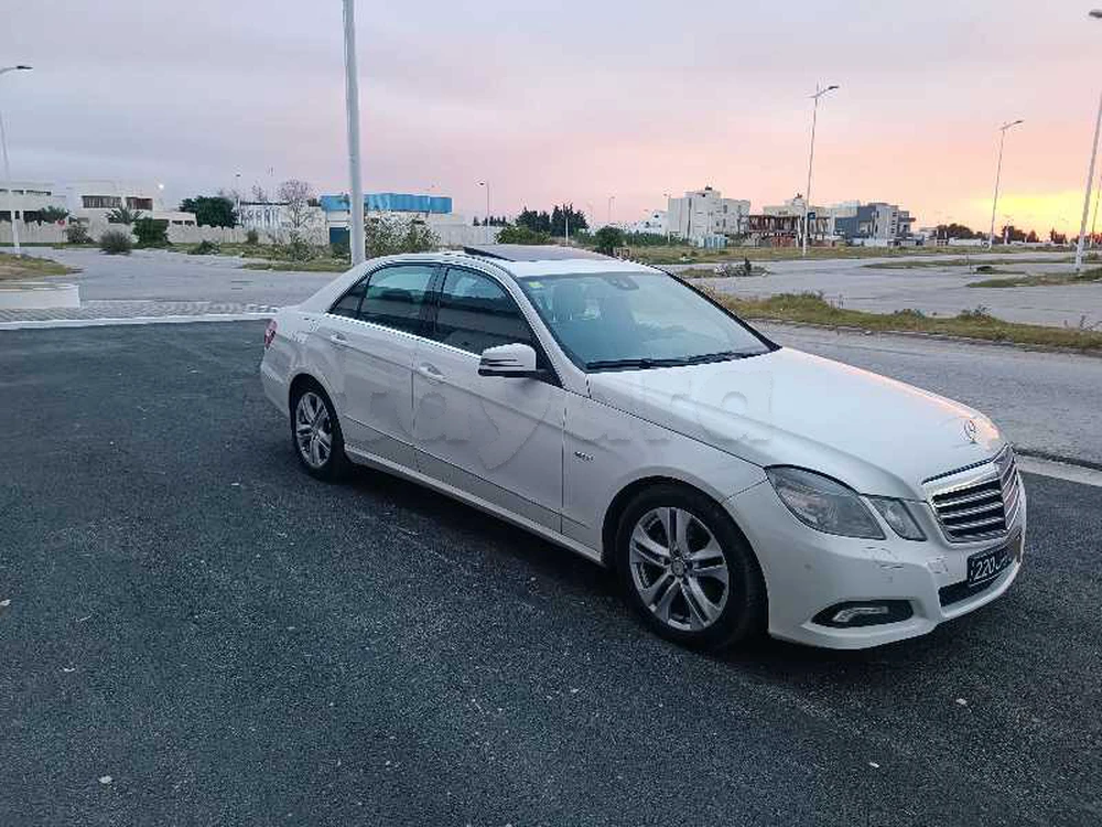 Carte voiture Mercedes-Benz Classe E