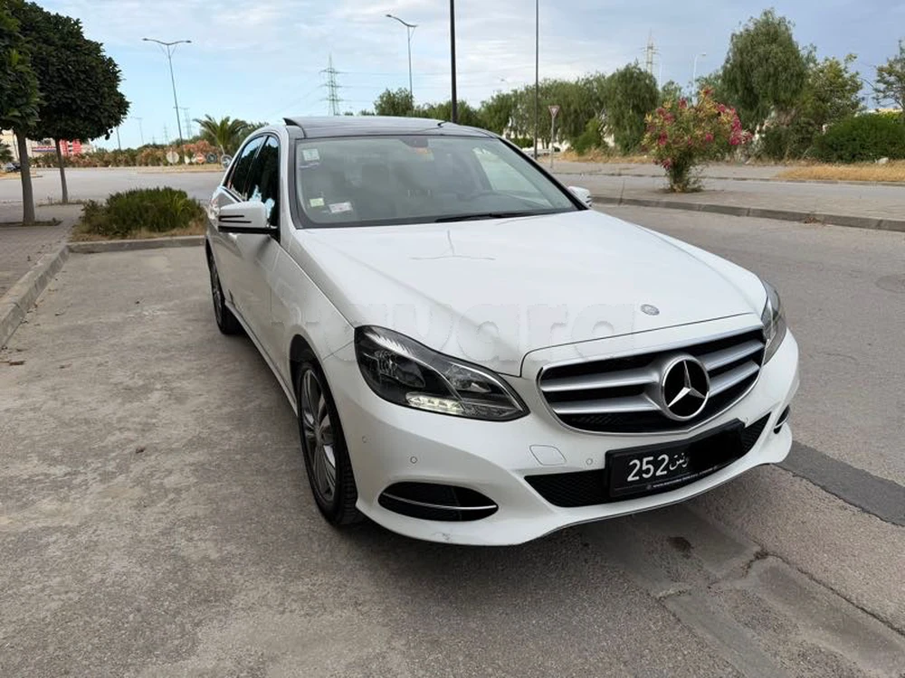 Carte voiture Mercedes-Benz Classe E