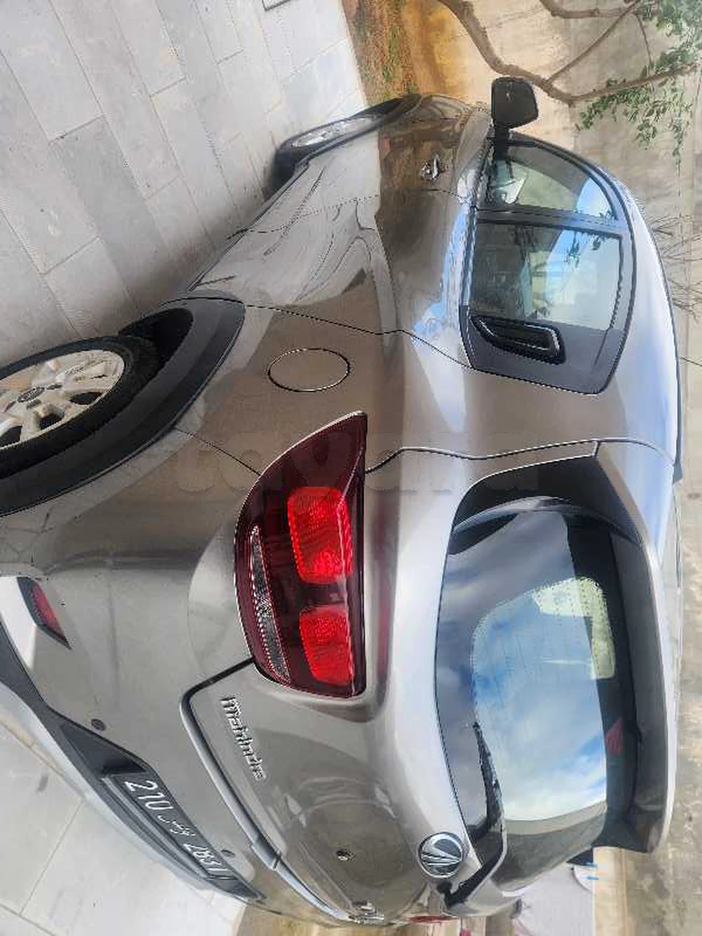 Carte voiture Mahindra Hover